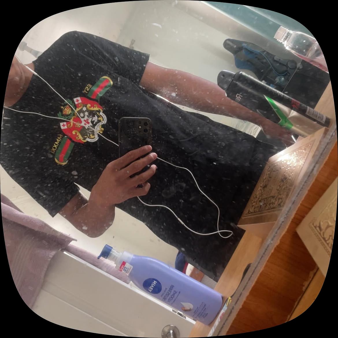Customer photo review of Sila Tonga Tee