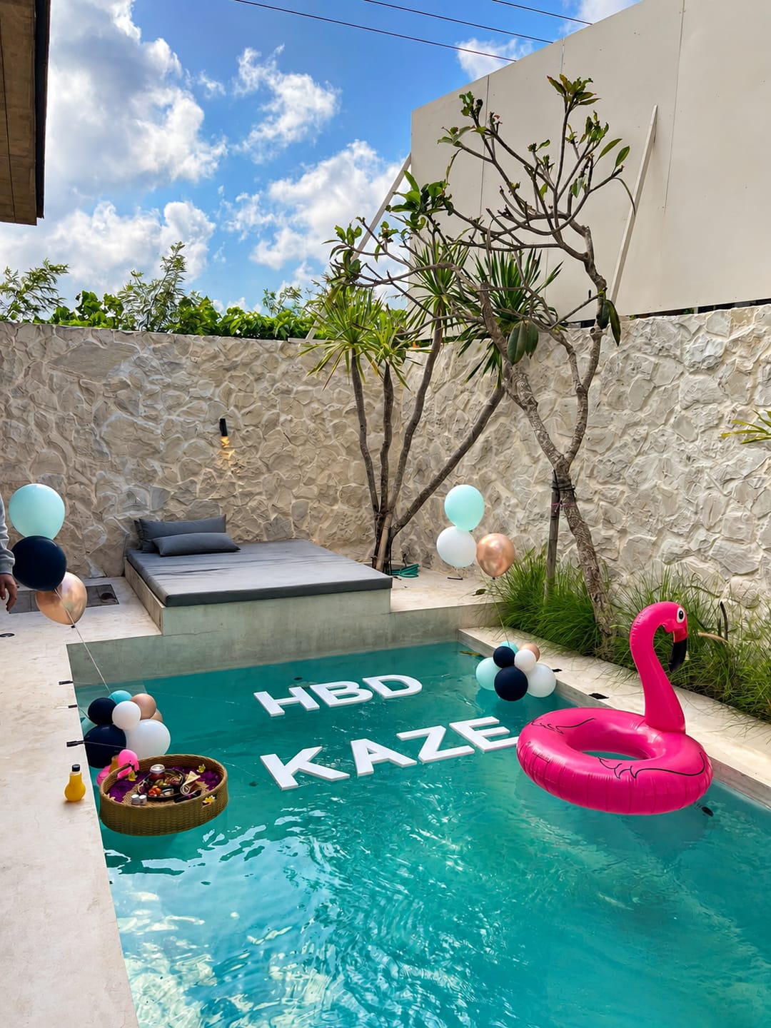 Customer photo review of 🎈 Pool Balloon Decoration Setup