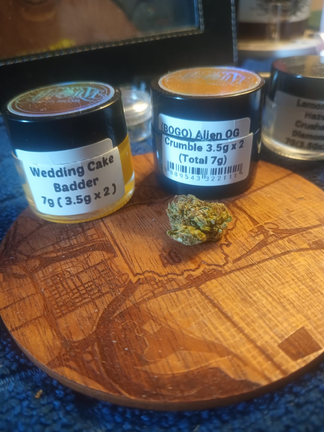 Customer photo review of (BOGO)Wedding Cake 3.5G Badder - Carnival I