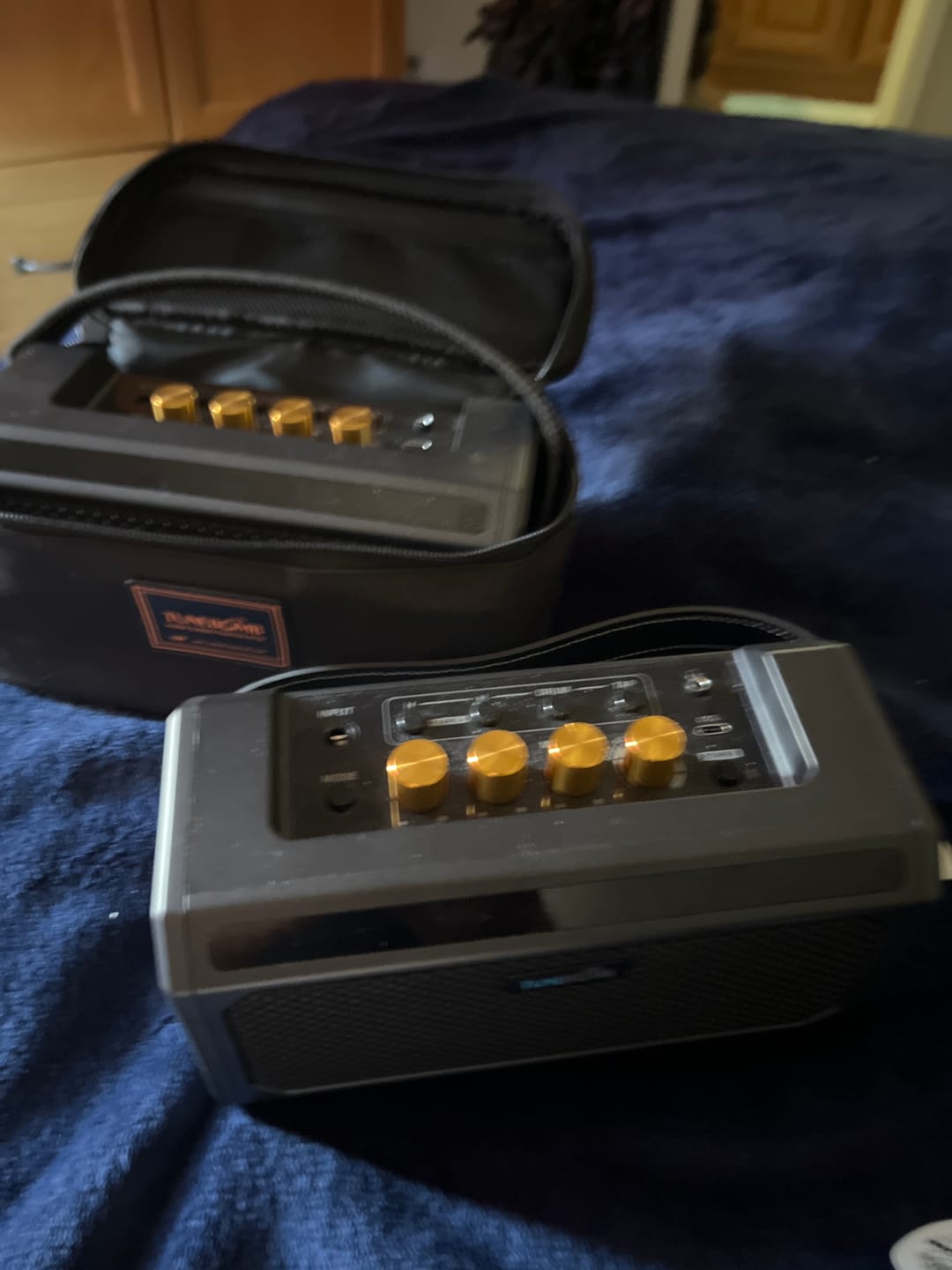 Customer photo review of TuneBomb: 10W Rechargeable Mini Amp for Guitar & Bass