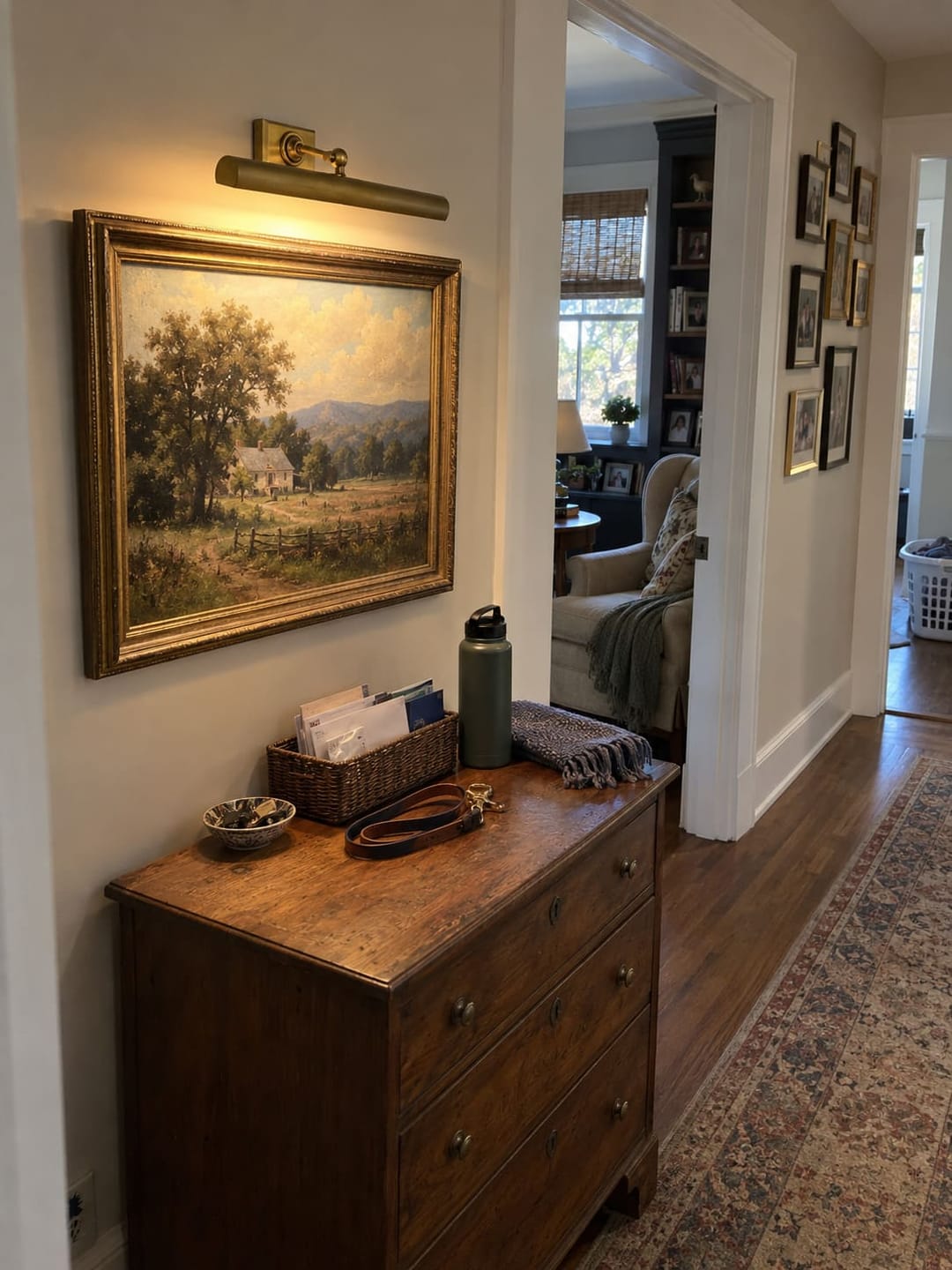 Customer photo review of Aurelian Cabinet Picture Light