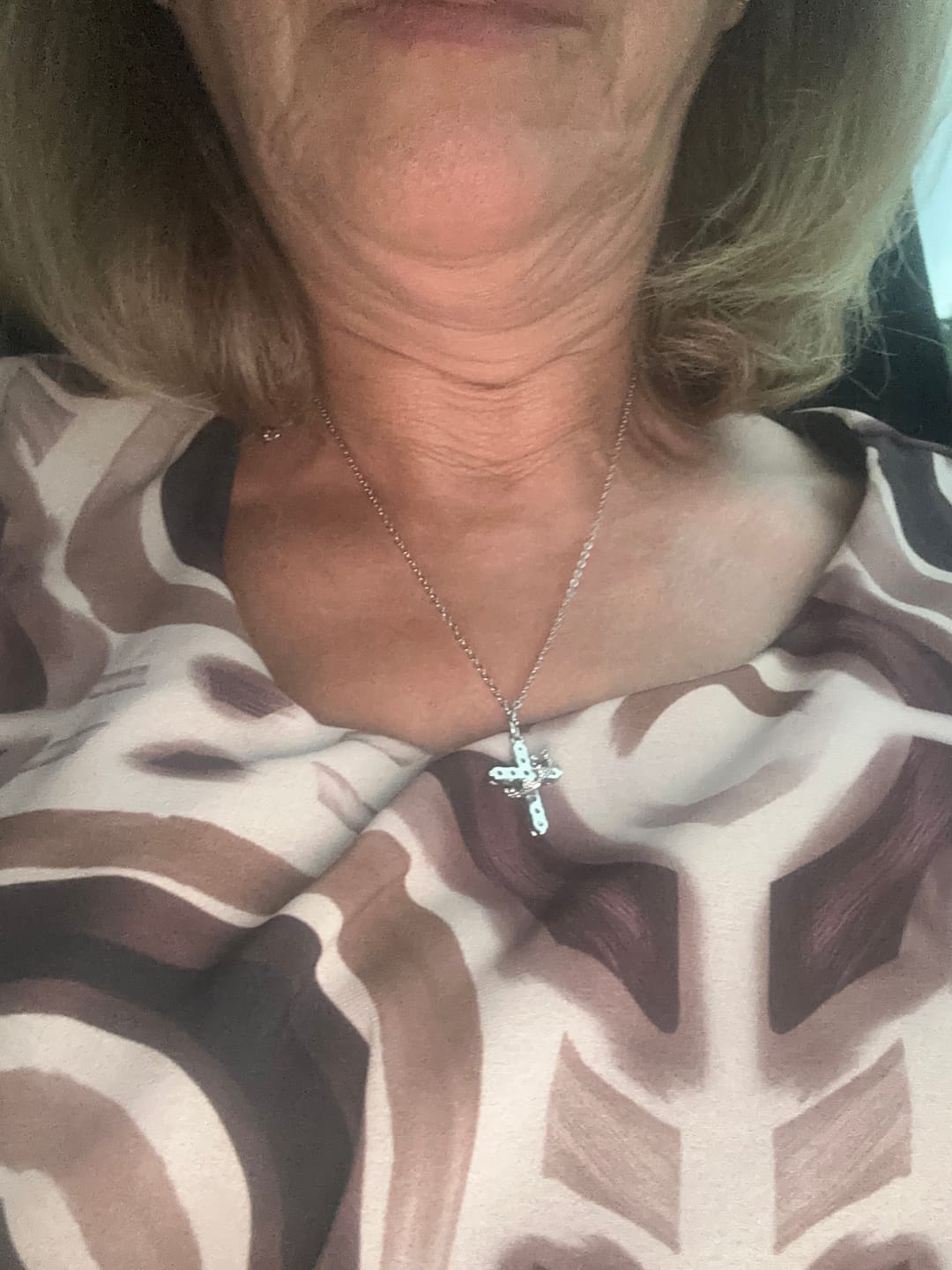 Customer photo review of Collier Croix Couronnée