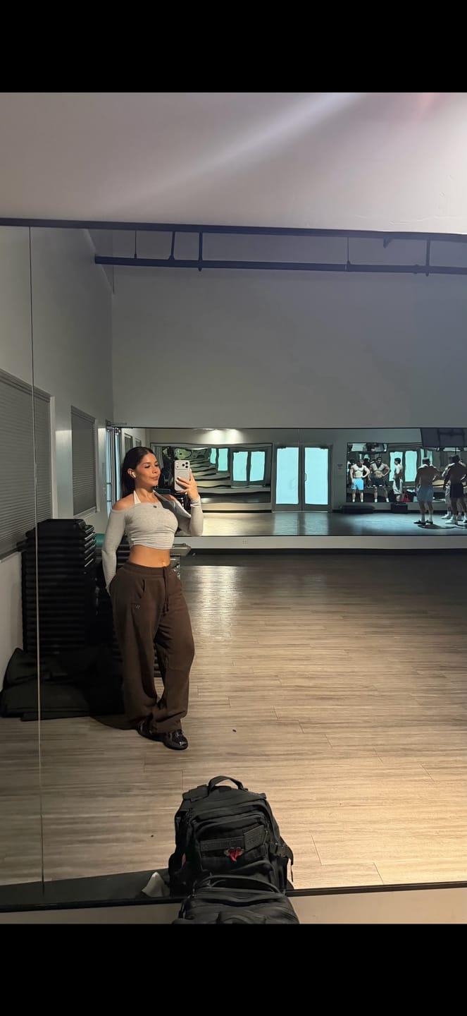 Customer photo review of W2255 - Studio Edit Barrel Jogger