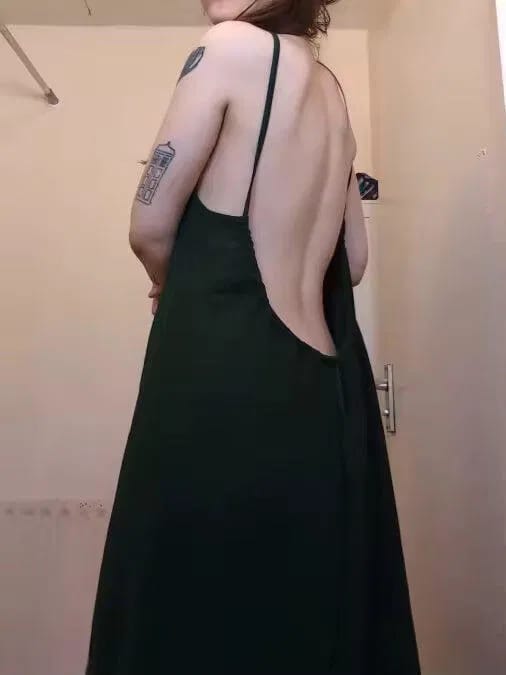 Customer photo review of Reveal™ – Vestido de Espalda Abierta