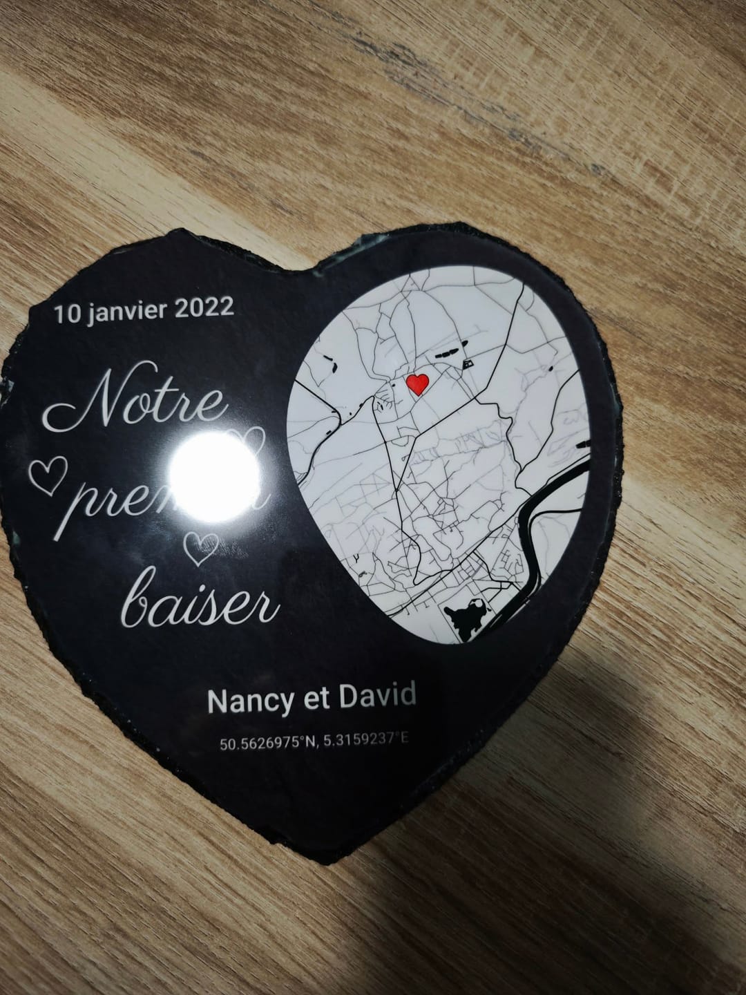 Customer photo review of Là où tout a commencé – Cœur en ardoise personnalisé (20x20)