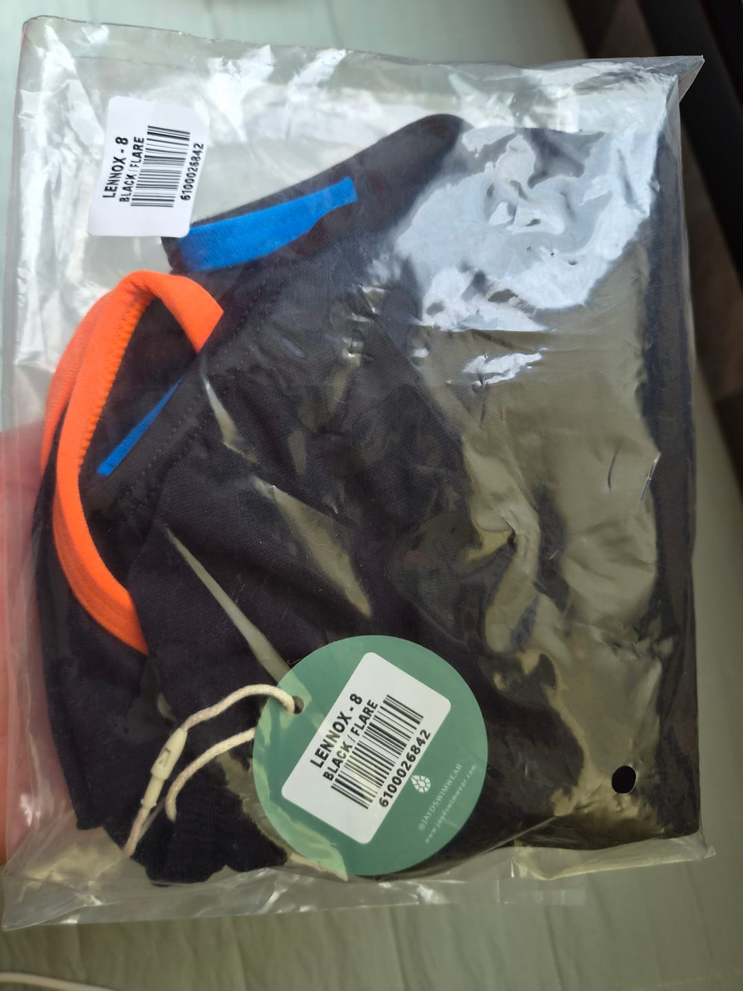 Customer photo review of LENNOX ONE PIECE - Black|Flare