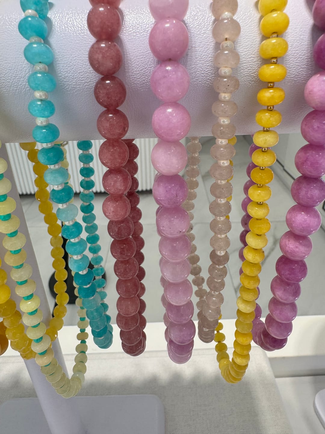 Customer photo review of Choker Bolitas Piedra Natural 8 mm