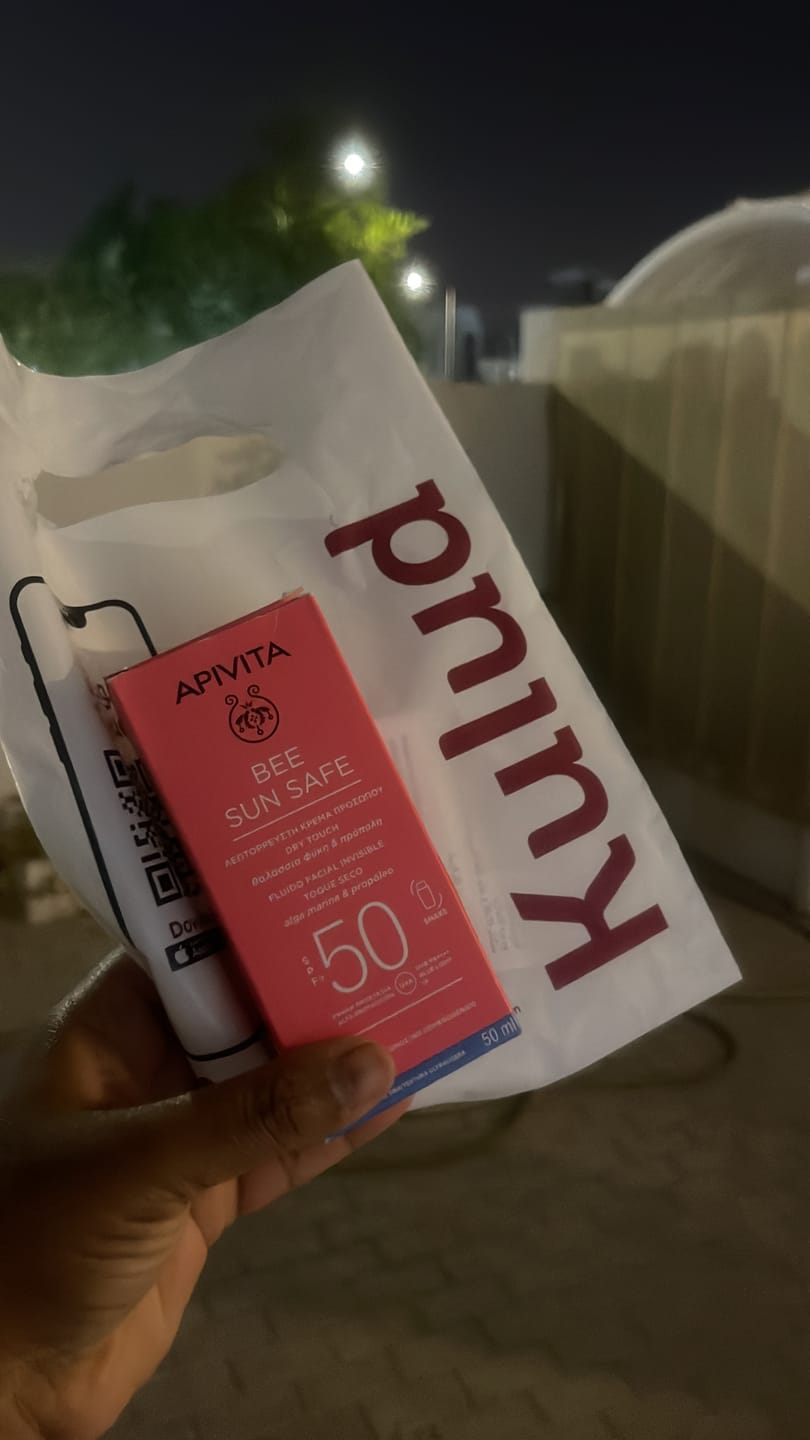 Customer photo review of Apivita Sun Dryt. Fluid Spf50 50Ml/22