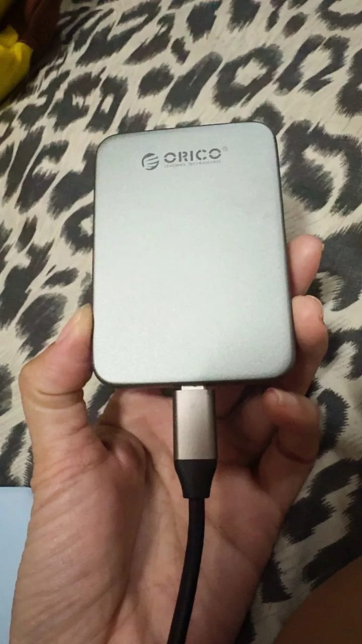 Customer photo review of ORICO k20 Magnetic Portable SSD (32GB - 2TB)