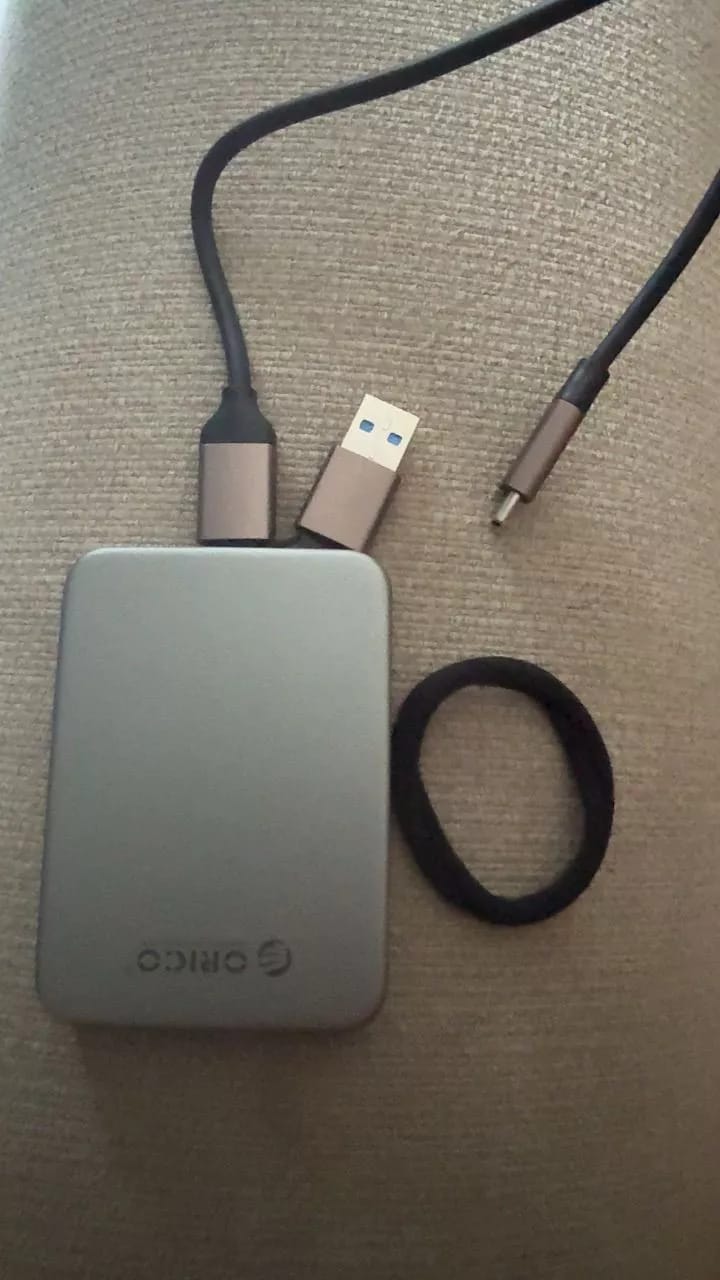 Customer photo review of ORICO k20 Magnetic Portable SSD (32GB - 2TB)