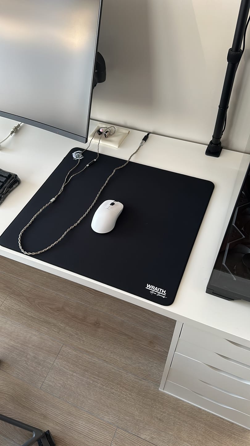 Customer photo review of Wraith Ace Series Poron Mousepad