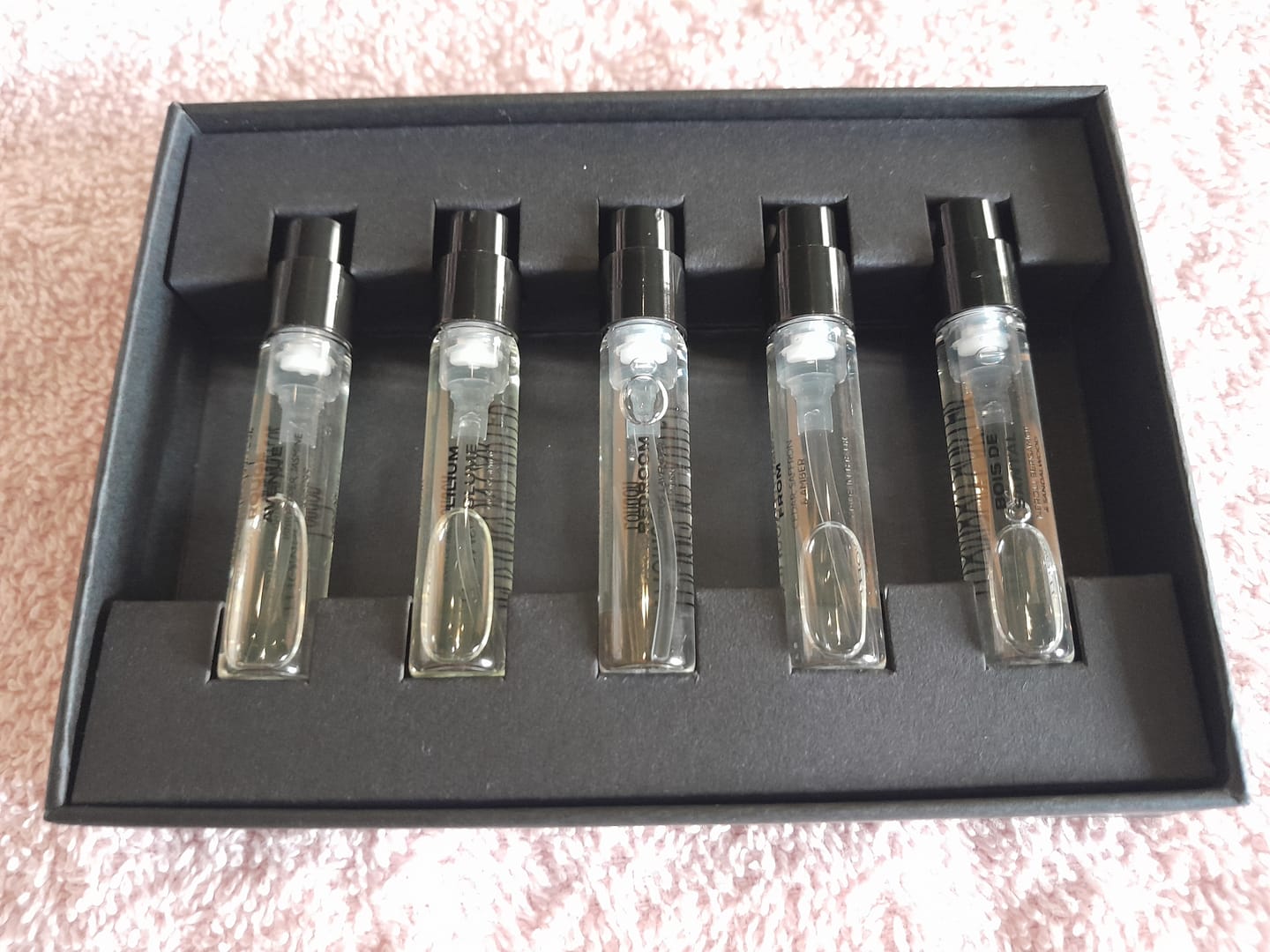 Customer photo review of Fragrance Discovery Kit | 5x 2ml | Eau de Parfum
