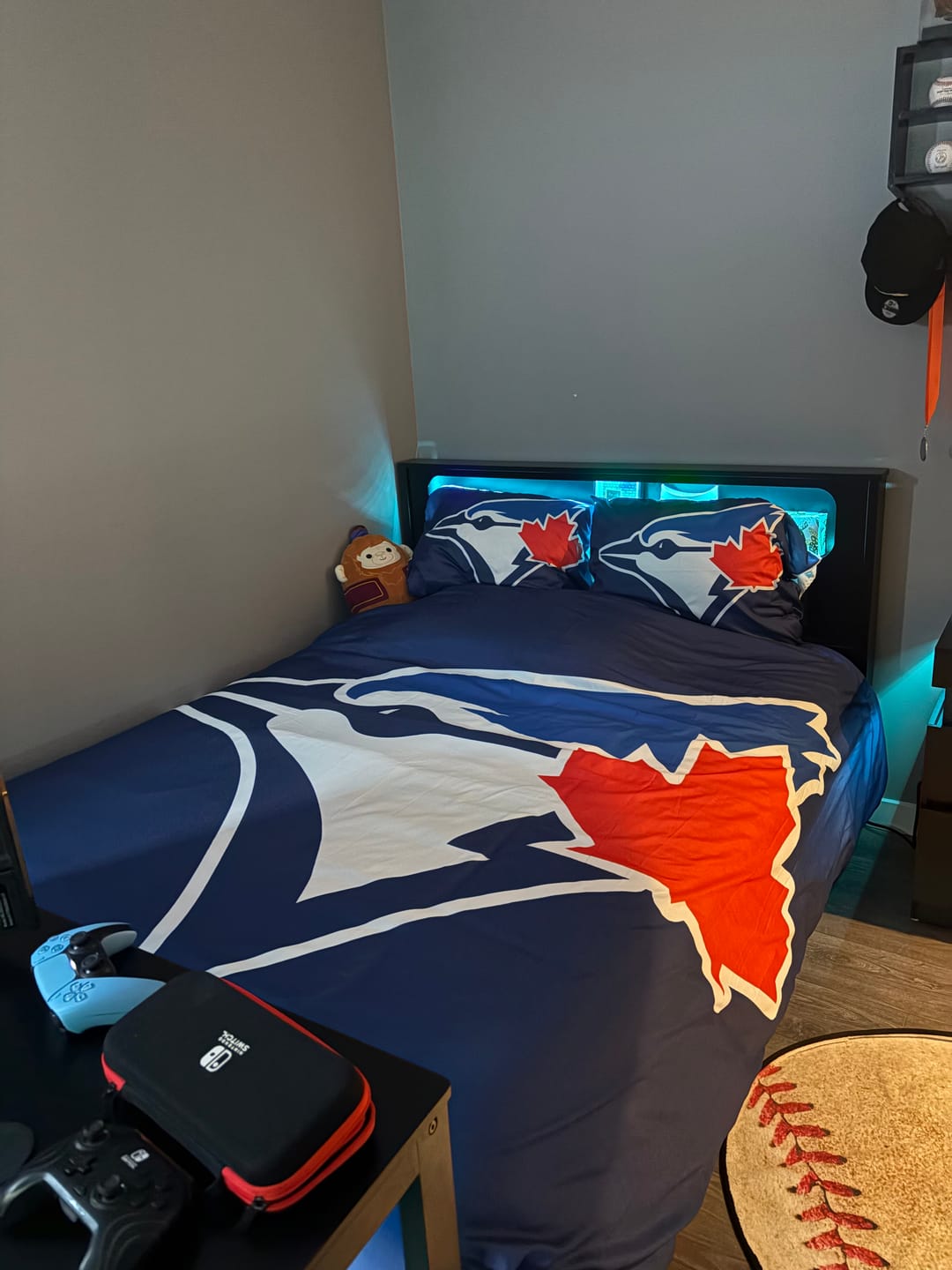 Customer photo review of Ensemble de literie Toronto Baseball Team Duvet Cover
