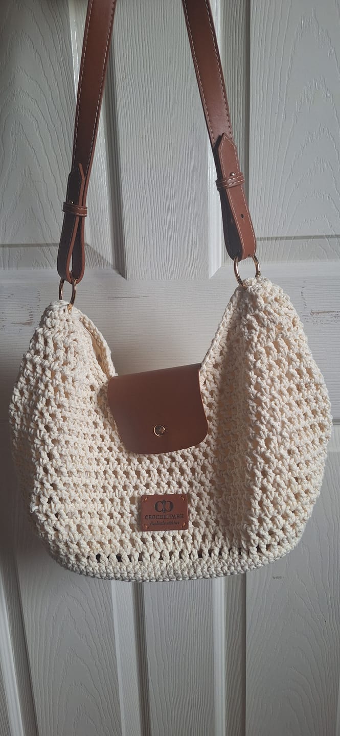 Customer photo review of Sunny Weekend Hobo Crochet Kit