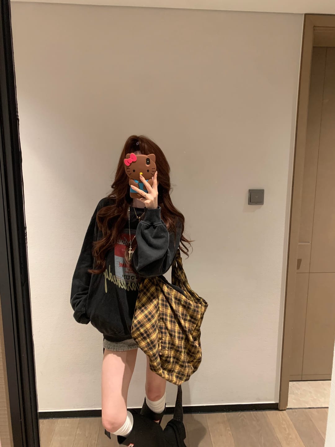 Customer photo review of WARDEN EDGE Oversized Graphic Sweatshirt with Vintage Campbell Print & Strap Hem Detail