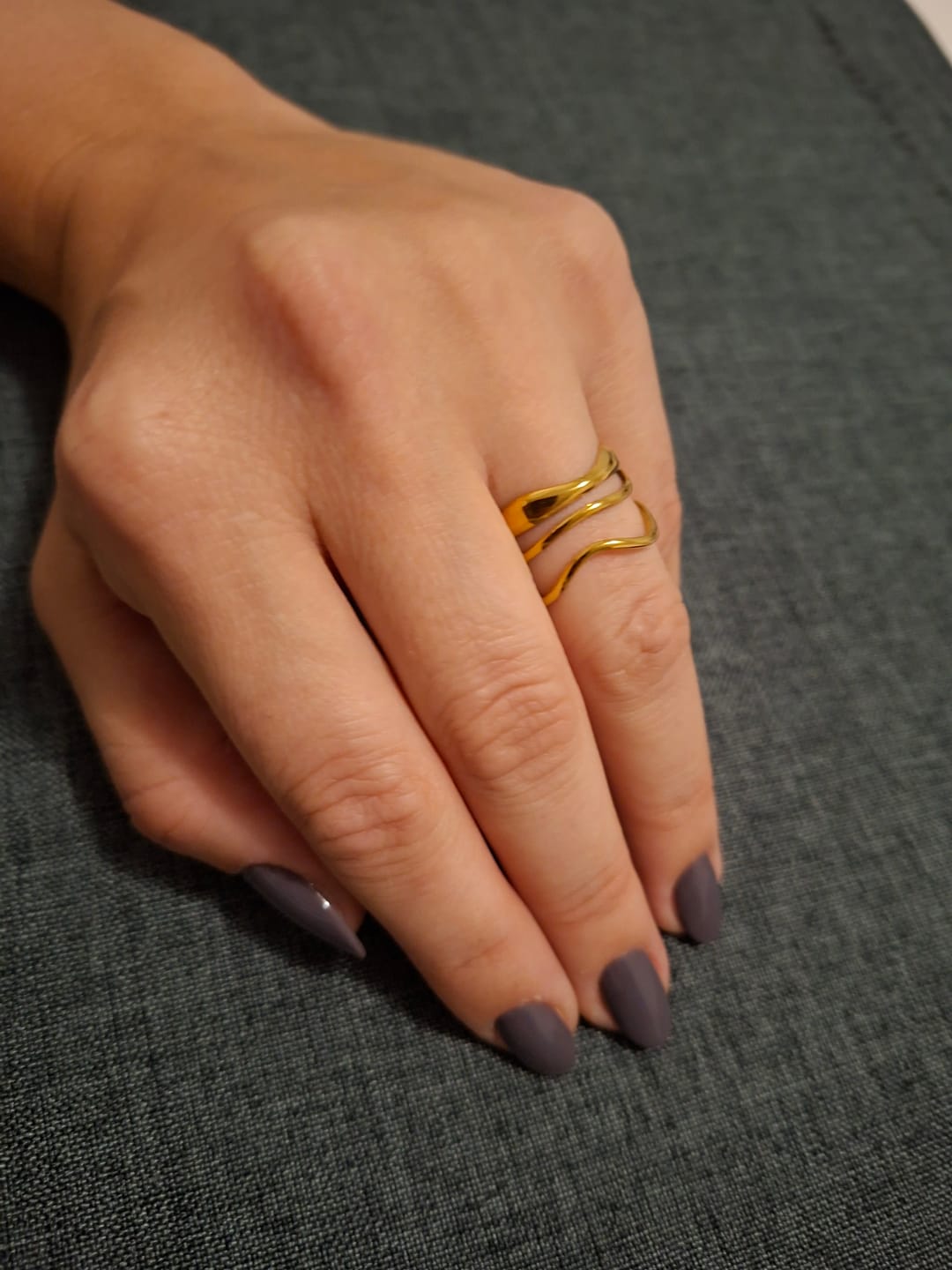 Customer photo review of Anel Orgânico Texturizado Ajustável Banhado em Ouro 18K