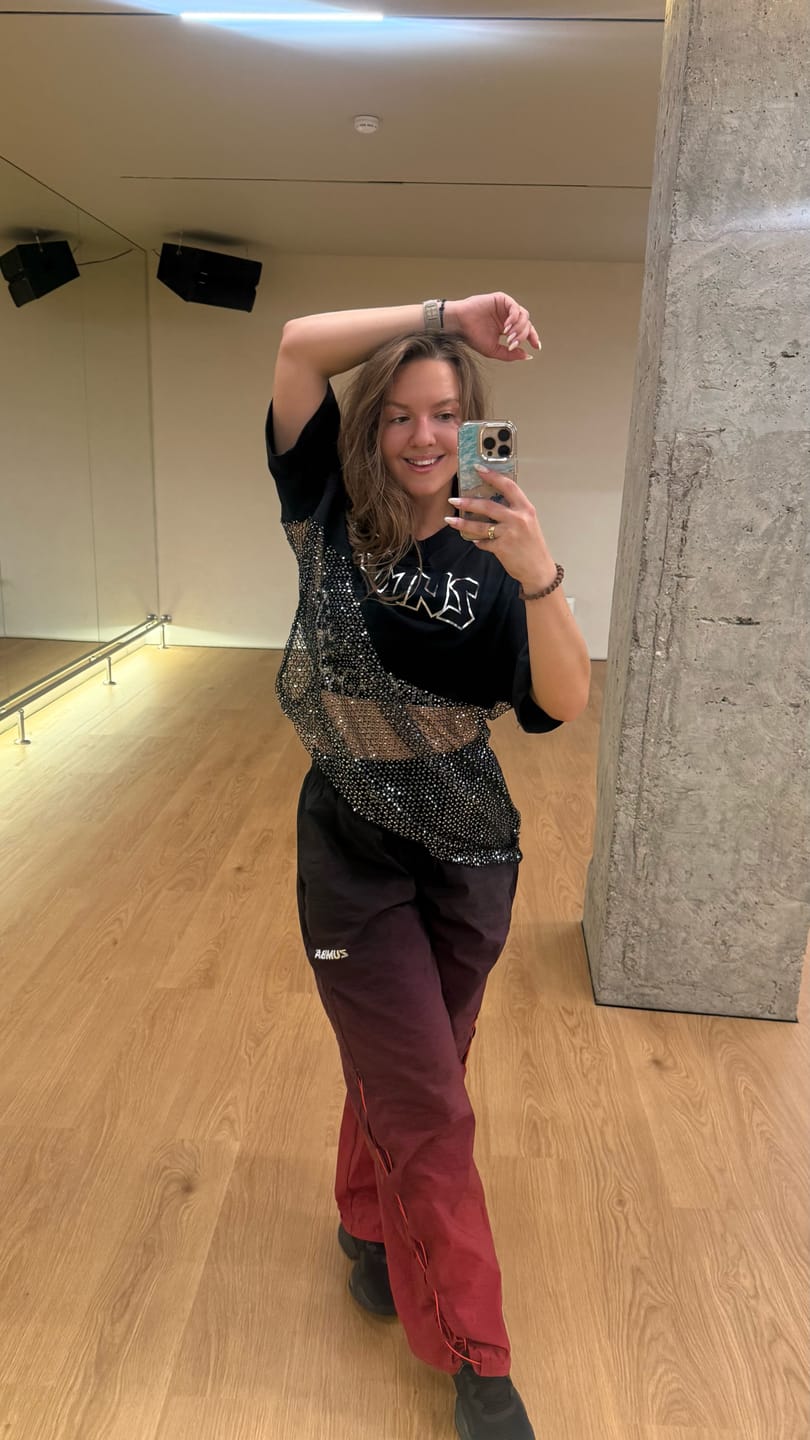 Customer photo review of Rock 'n' Roll Oversized Long Mesh Top