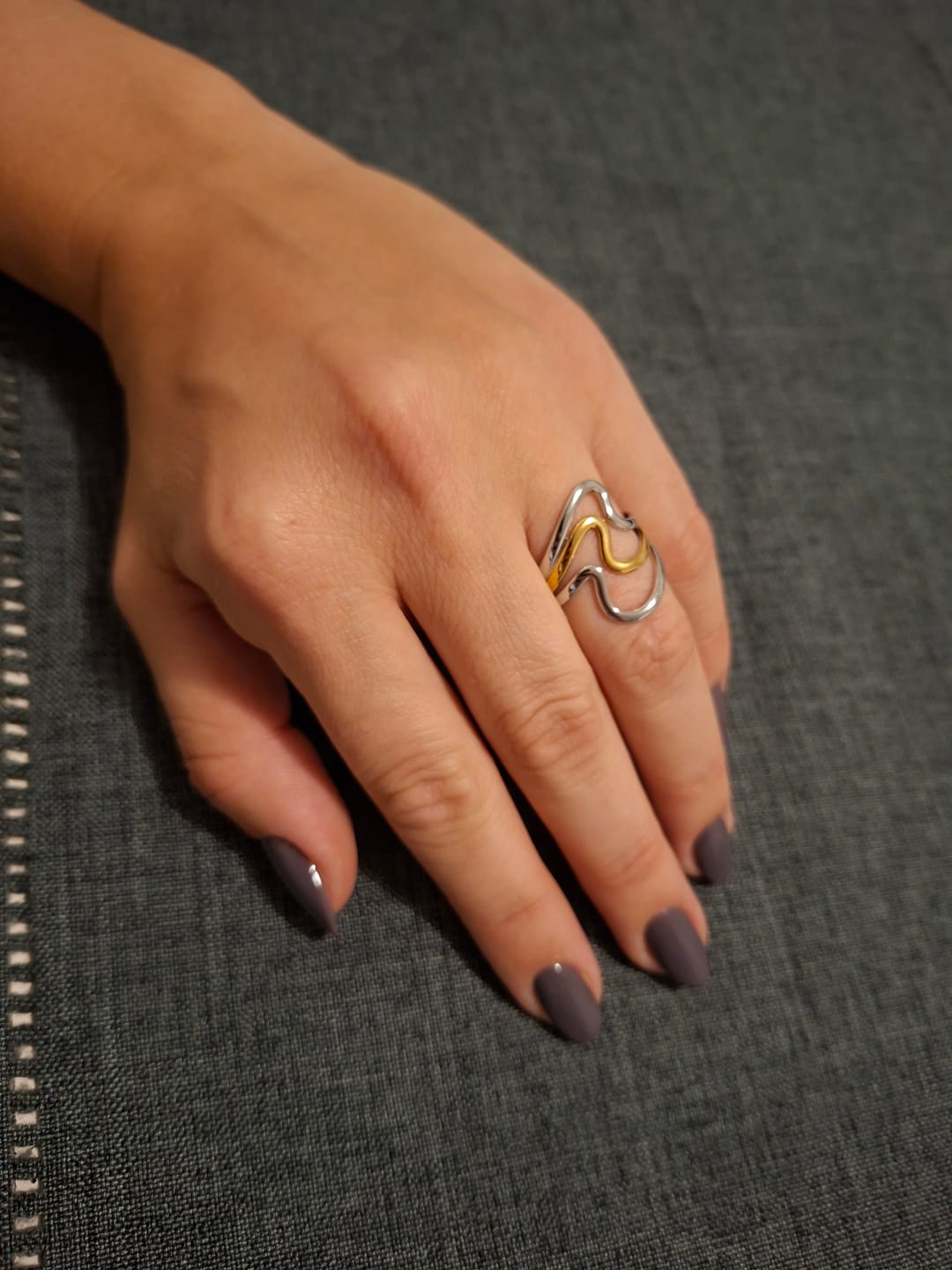 Customer photo review of Anel Harmonia Dual Ajustável com Mix de Banhos Dourado e Prata