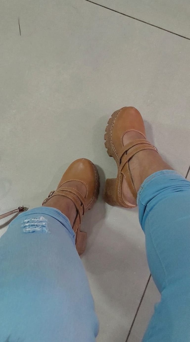 Customer photo review of DELILAH | TACONES DE TALÓN ABIERTO