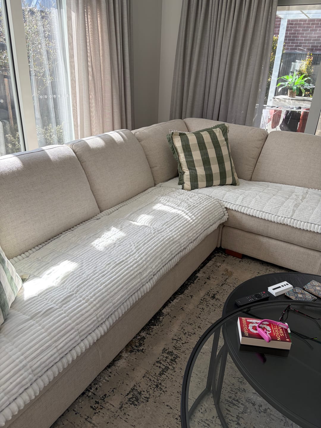 Customer photo review of Cosy Couch - Couch Cover