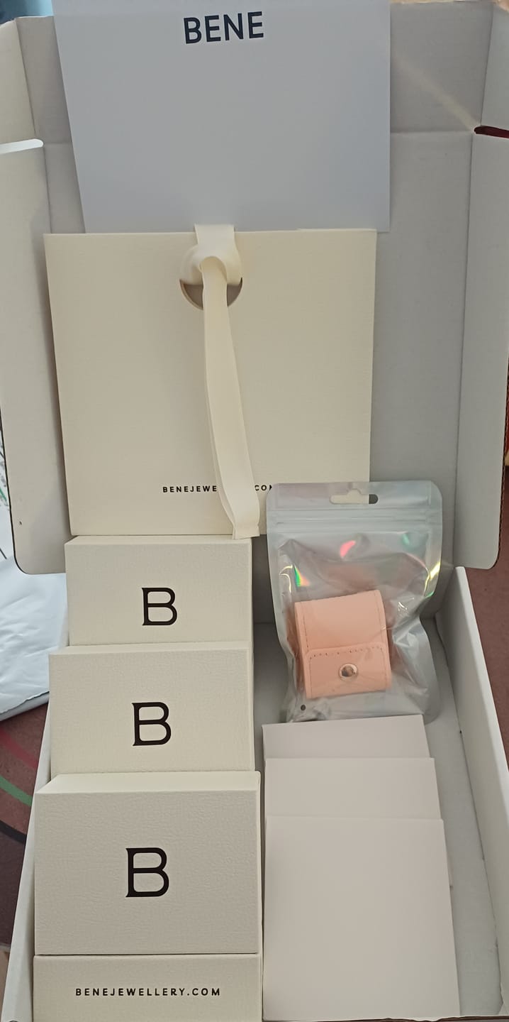 Customer photo review of Gift Bag + Gift Card