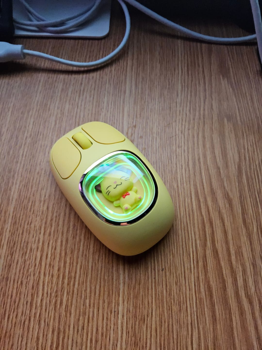 Customer photo review of Mouse wireless Timebox, 1600 DPI, 4G + Bluetooth, Silentios, Galben