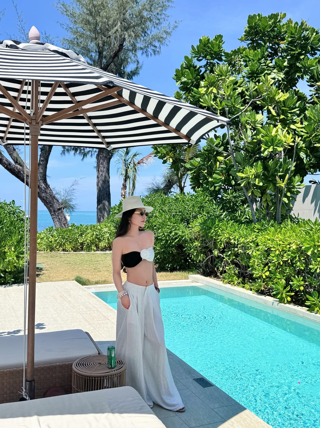 Customer photo review of 0122stepll Contrast Rose Bandeau & Maxi Skirt Set