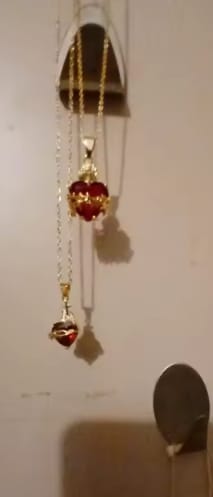 Customer photo review of Collar del Sagrado Corazón de Jesús