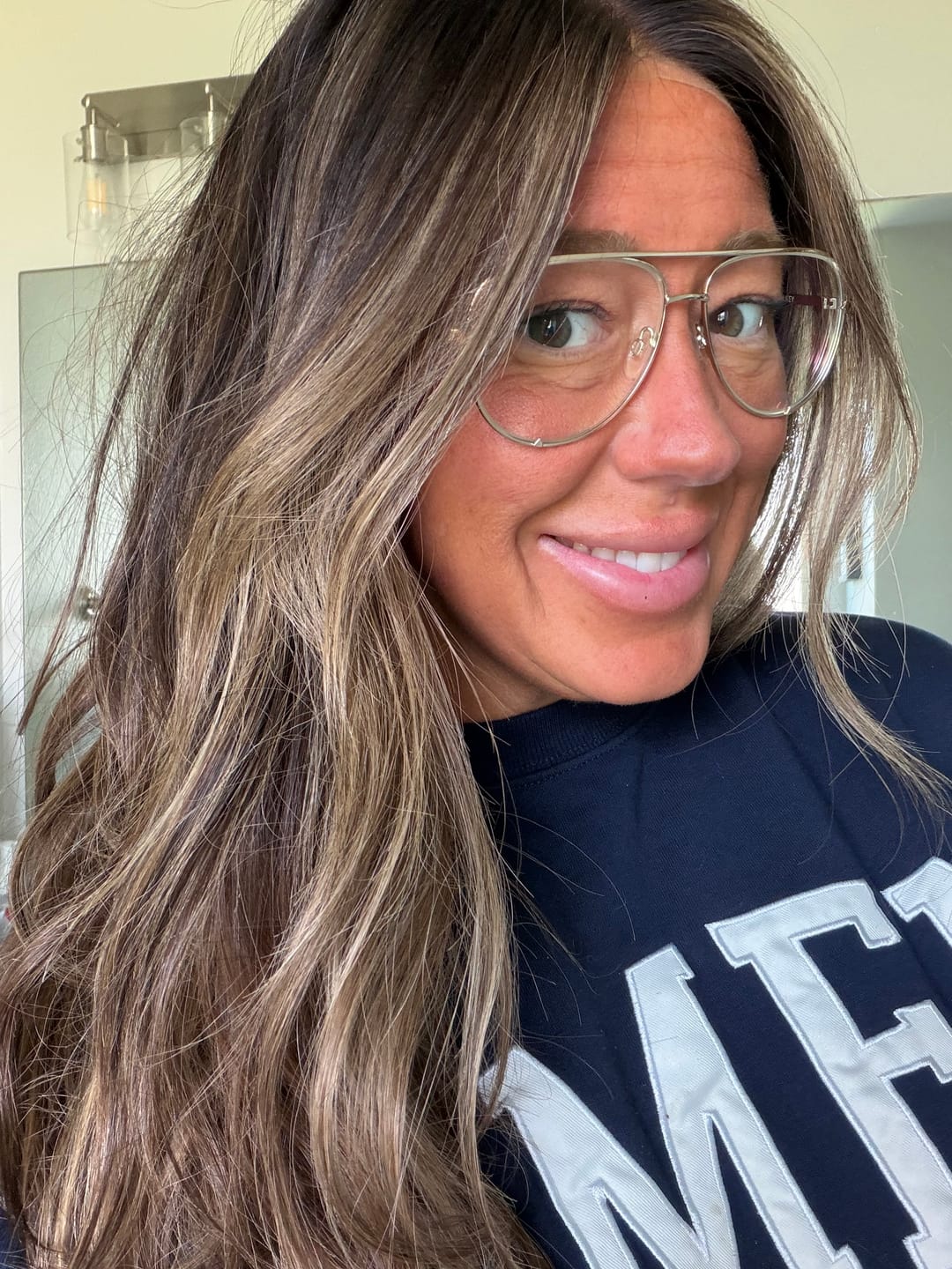 Customer photo review of STACKEDHair Wig Refresh