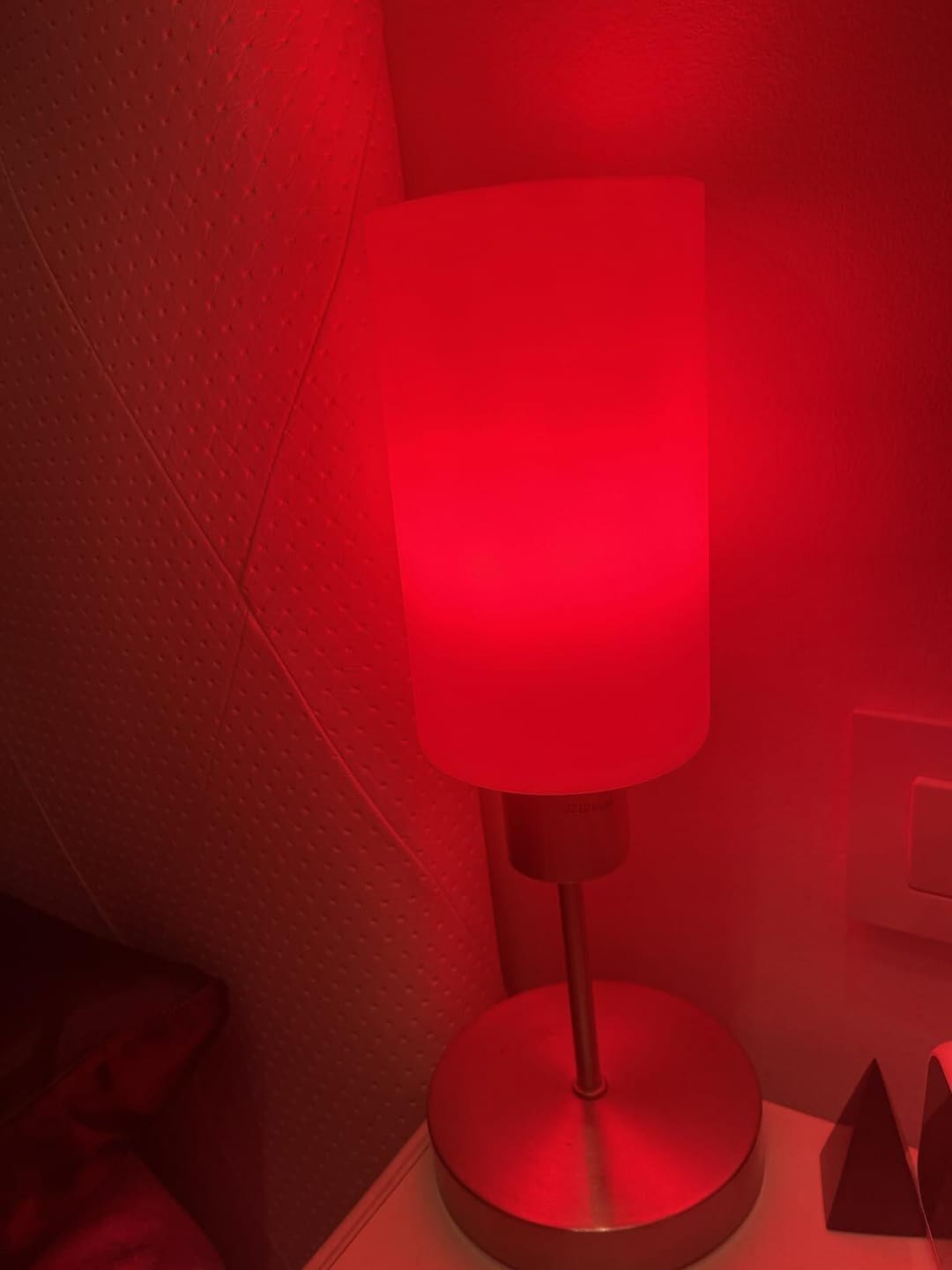 Customer photo review of Bombilla de Luz Roja 9w | Red Pulse®