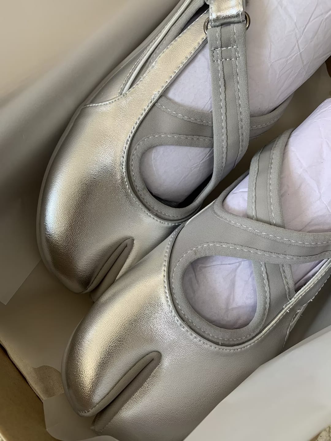 Customer photo review of The Dual Stride Pink Velvet Spliced Retro Sneakers