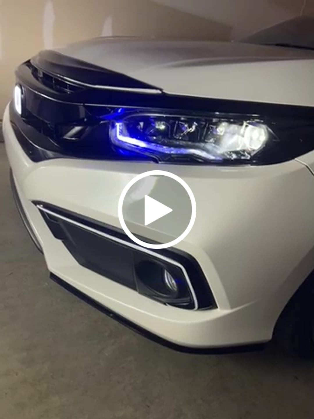 Customer video review of Diamond Lens Rotating LED Headlights W/ Sequential Turn Signal For 2016-2021 10th Gen Honda Civic