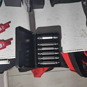 Customer photo review of Riparazione Viti Rotte Set Estrattore Doppia Punta 6 Pezzi