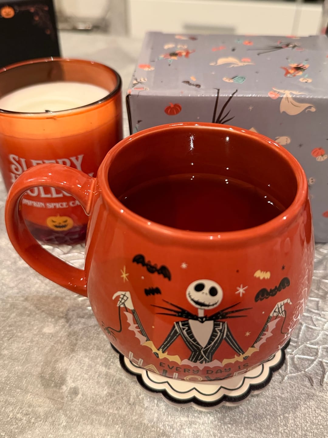 Customer photo review of Disney The Nightmare Before Christmas Jack Skellington Halloween Tasse – 400 ml