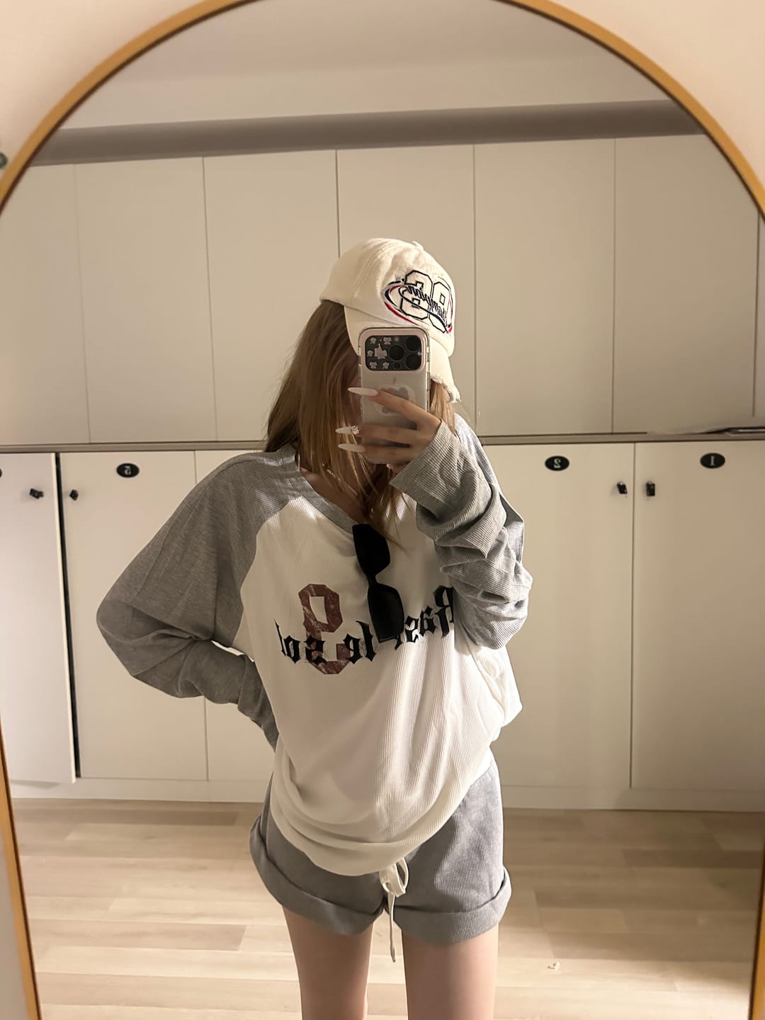 Customer photo review of Rase le sol Contrast Raglan Graphic Long Sleeve Top & Low-Rise Shorts Set