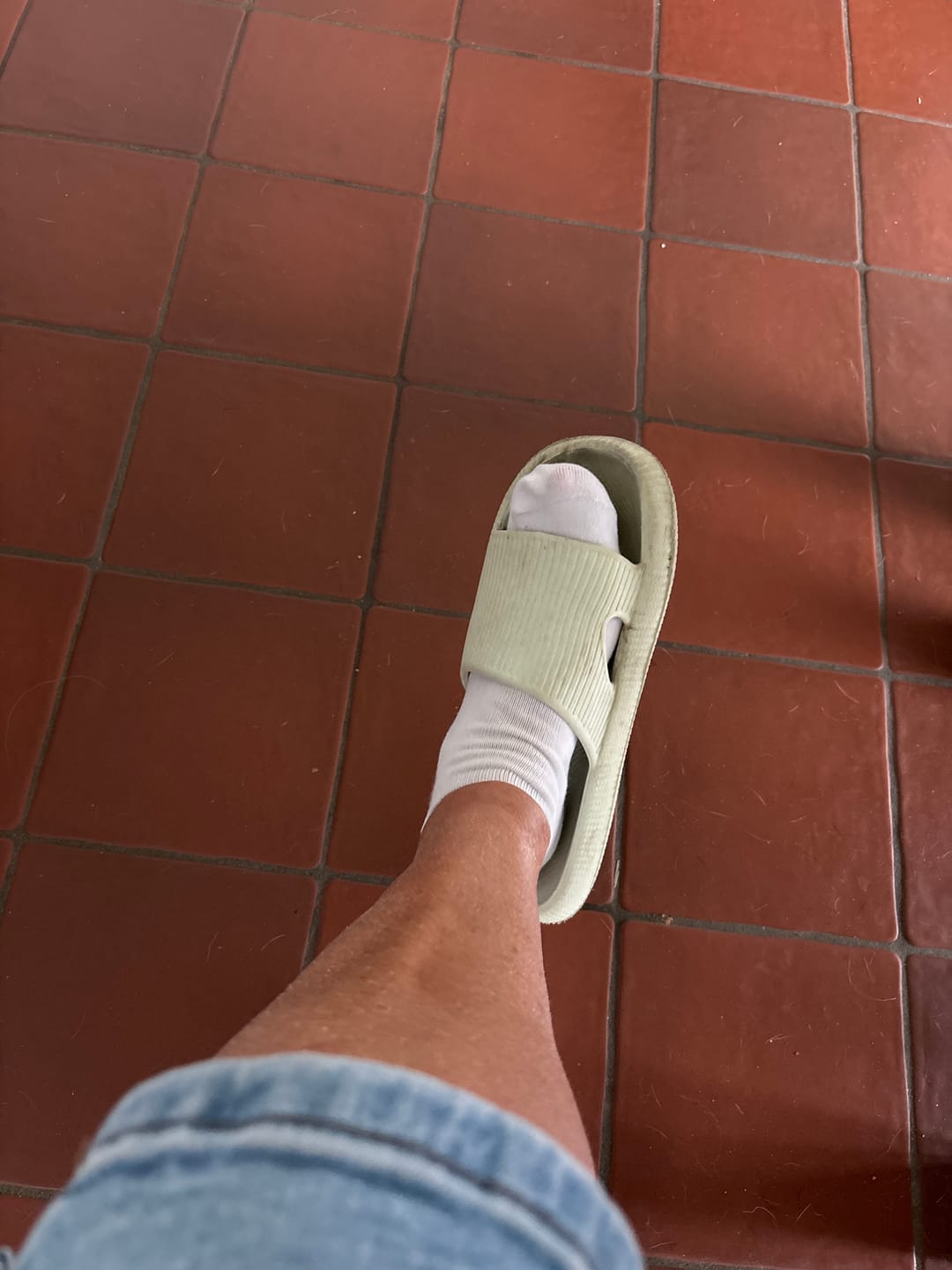 Customer photo review of HappyFlops Original