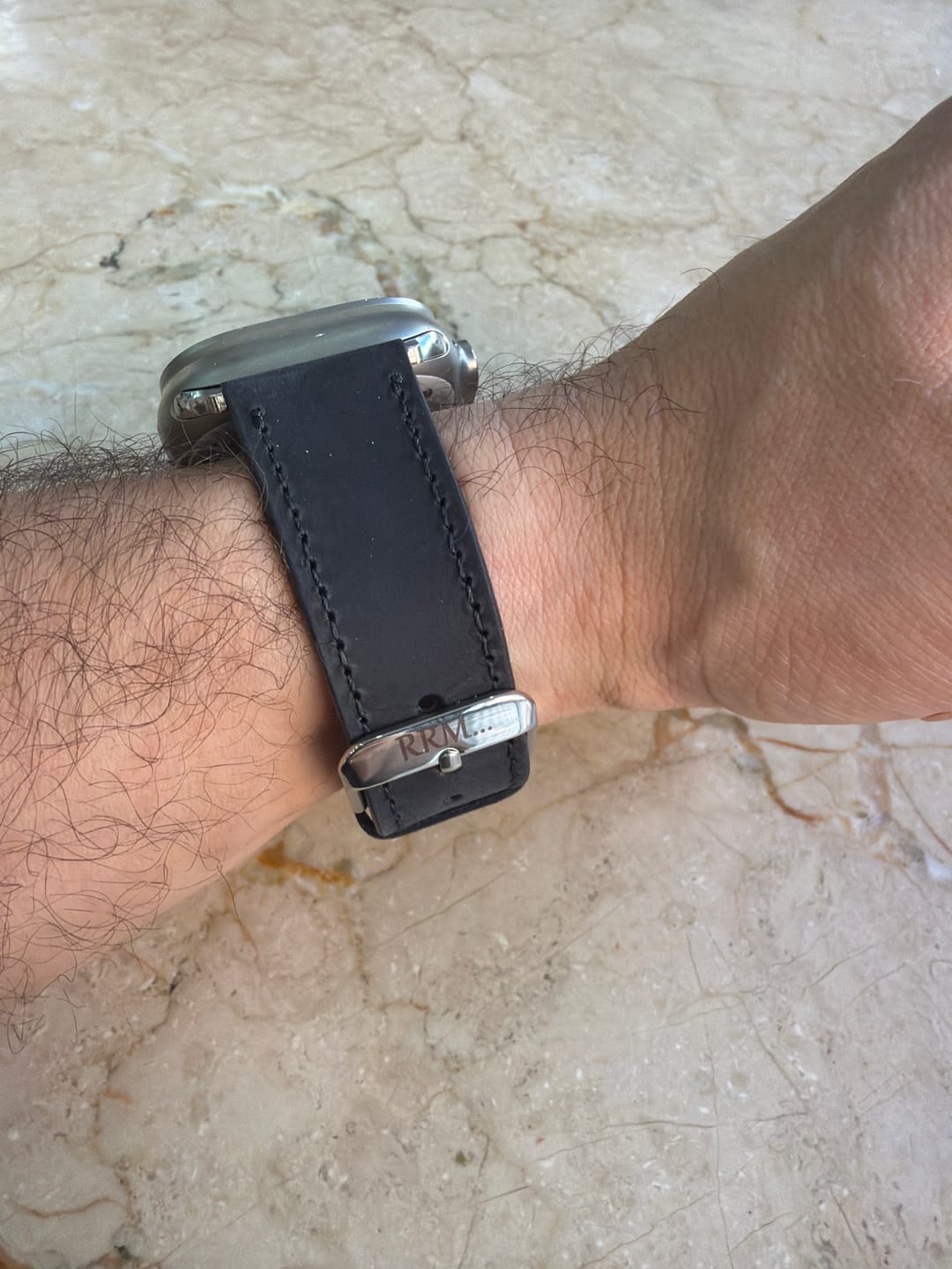 Customer photo review of Apple Watch Deri Kordon Siyah - Crazy