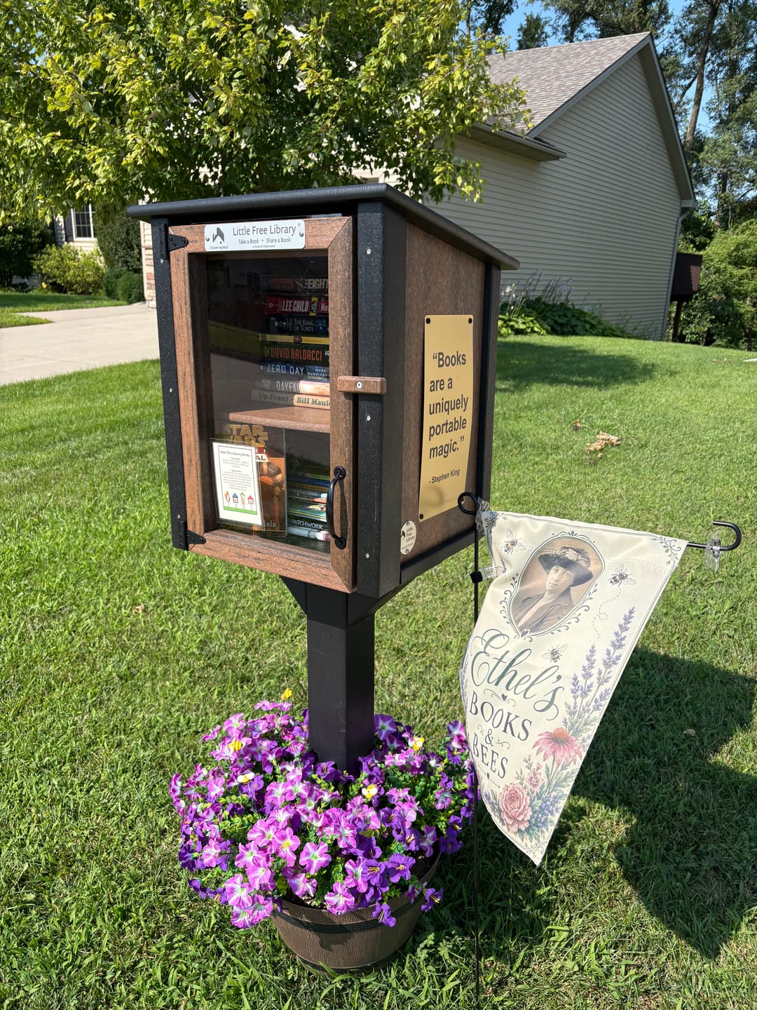 Customer photo review of Composite Screw In Library Post and Topper Black