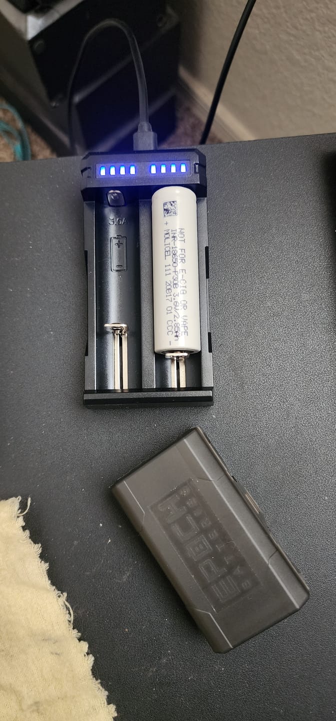 Customer photo review of XTAR SC2 USB Portable 3A Speedy Battery Charger