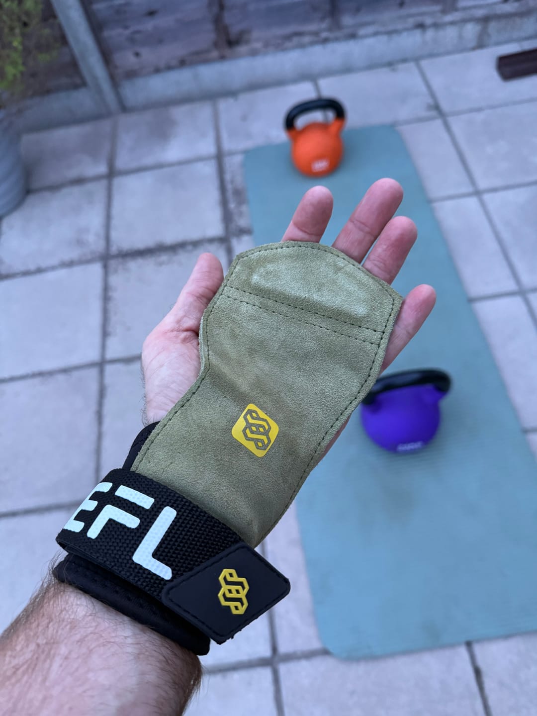 Customer photo review of Weight Lifting Palm Pad support