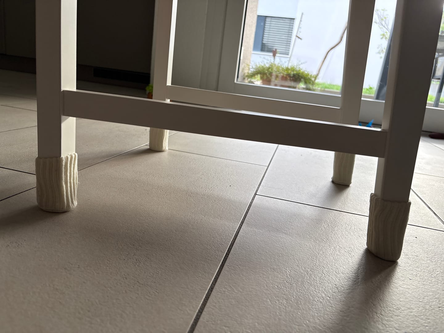 Customer photo review of Stuhlsocken Weiss Cream 4er Set