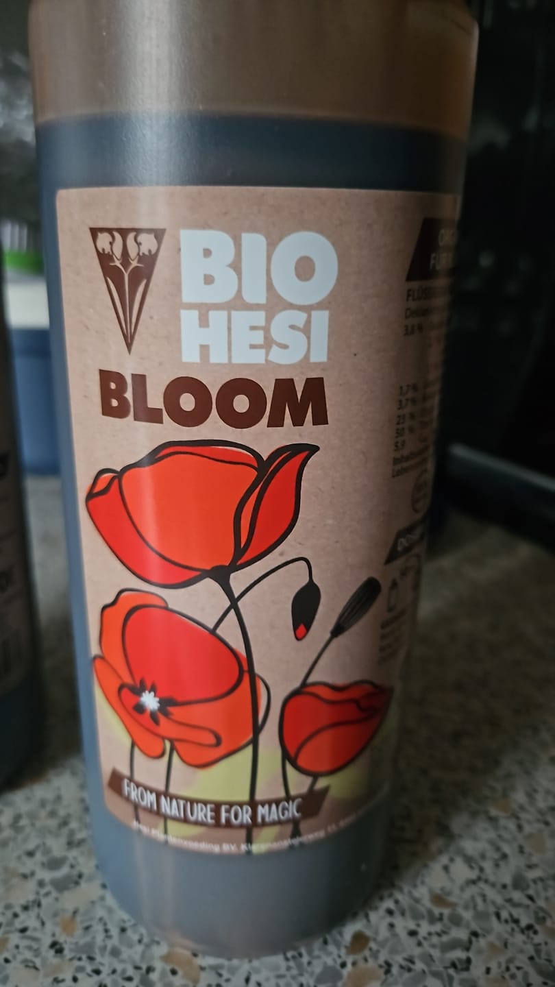 Customer photo review of Hesi Bio Grow