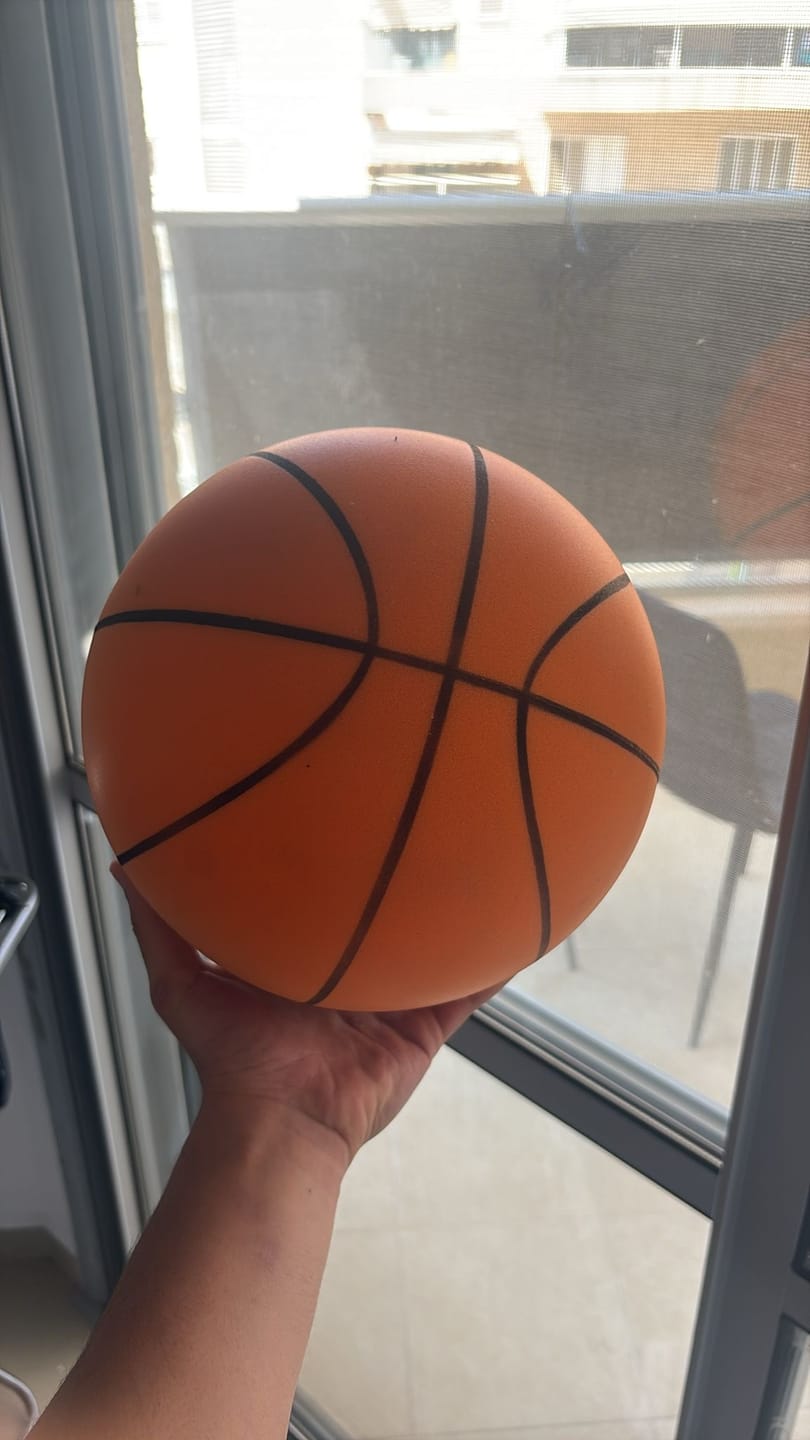 Customer photo review of הכדורסל השקט של Komoro