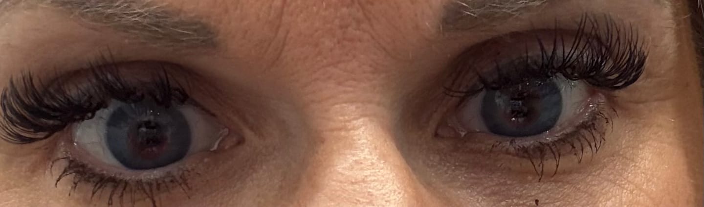 Customer photo review of New! Eyeling Light Blue with FL-41