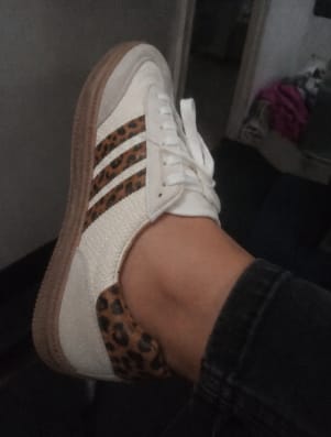Customer photo review of Zapatillas Print Leopardo