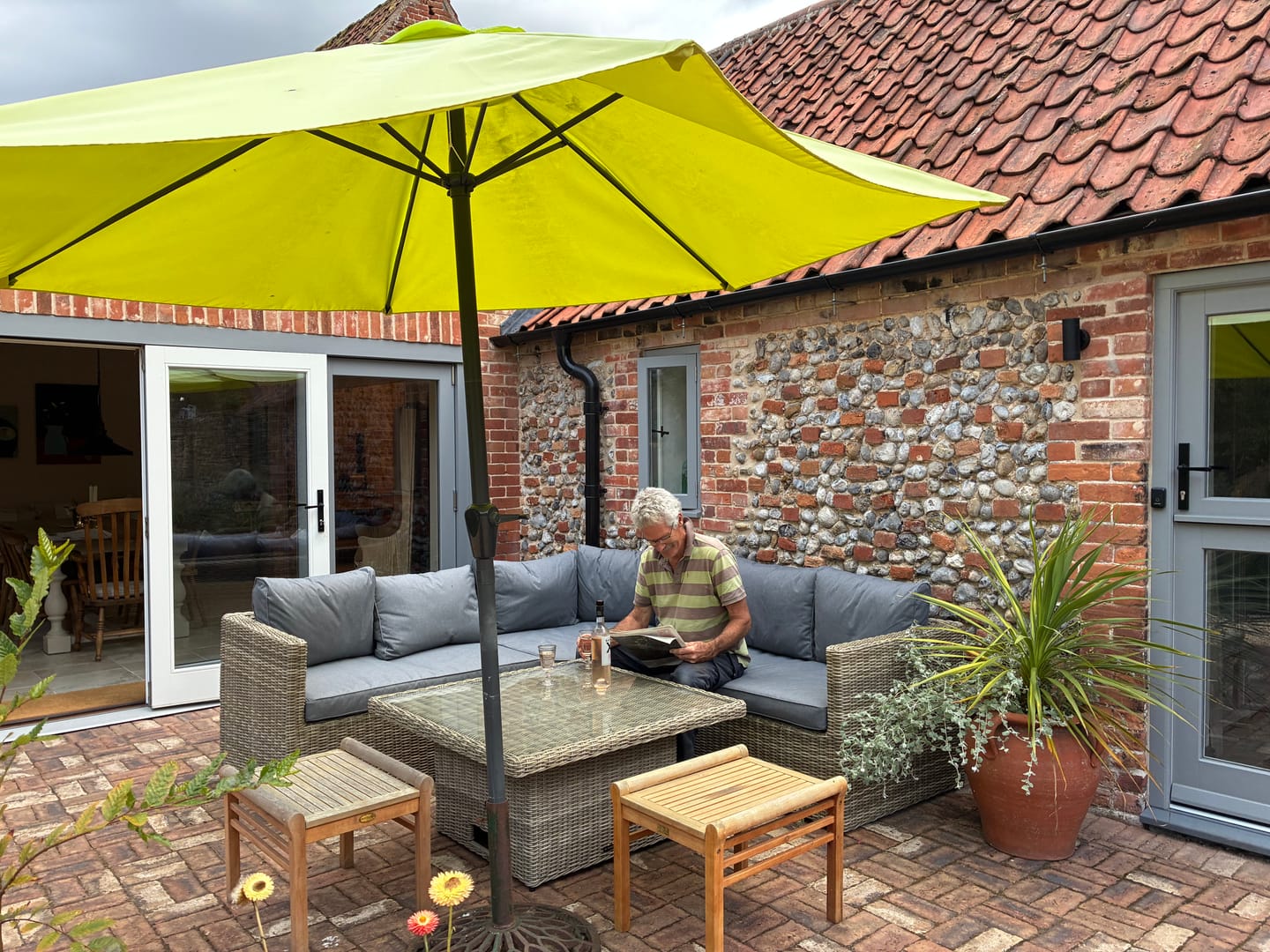 Customer photo review of Wentworth 6 Seater Adjustable Corner Lounging Set