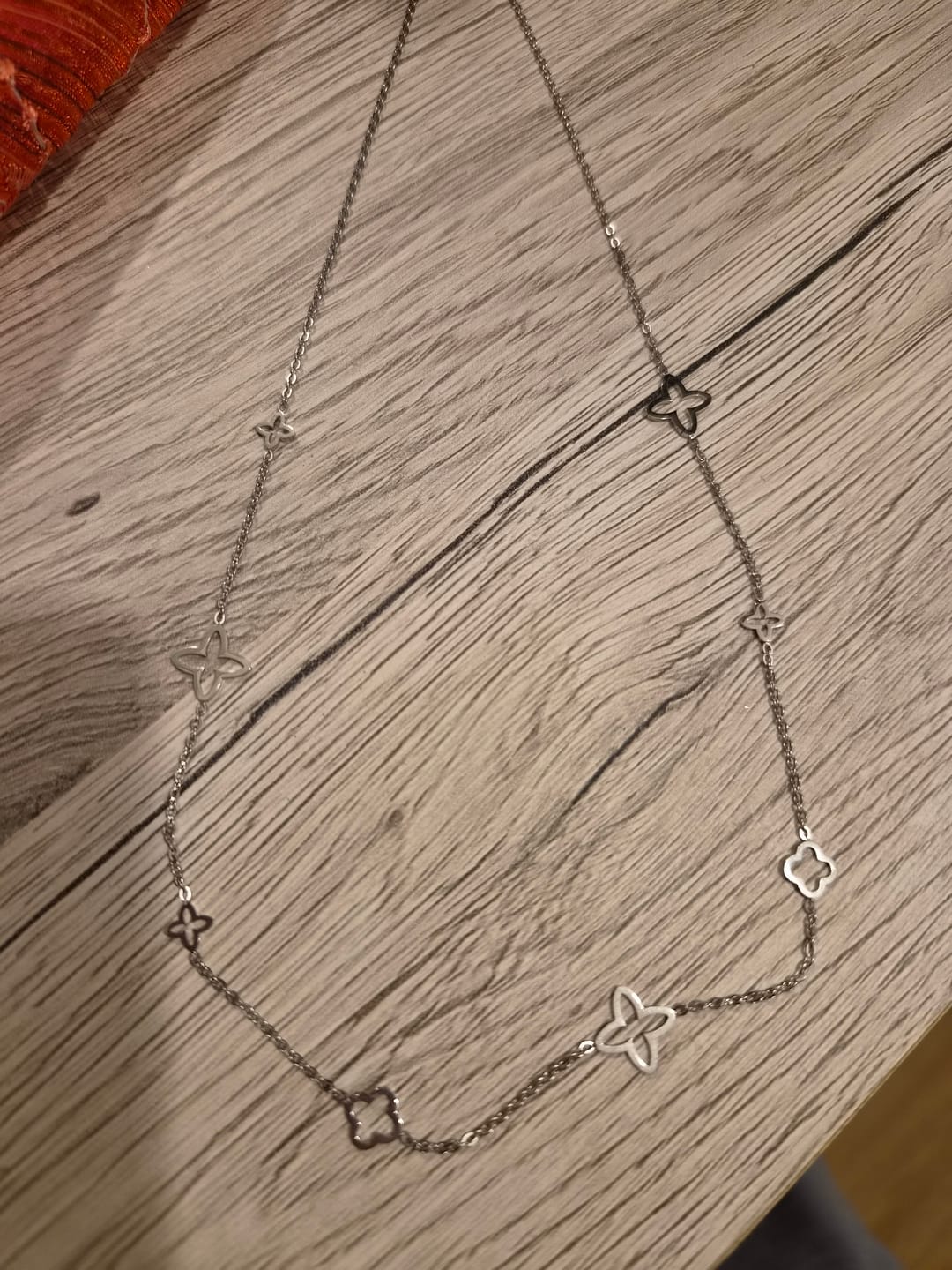 Customer photo review of Fancy Clover Kette | 18K vergoldet