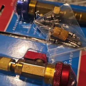 Customer photo review of Strumento Rimozione Valvola AC con Kit Valvole e Guarnizioni