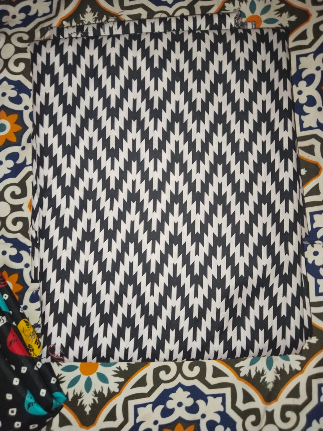 Customer photo review of Fresh Olive — Printed Lawn 2-Piece Unstitched Suit