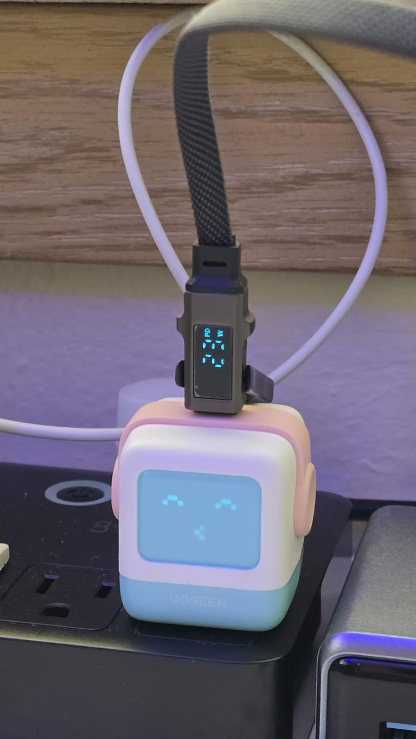 Customer photo review of 4-in-1 Smart Display Keychain Charging Cable